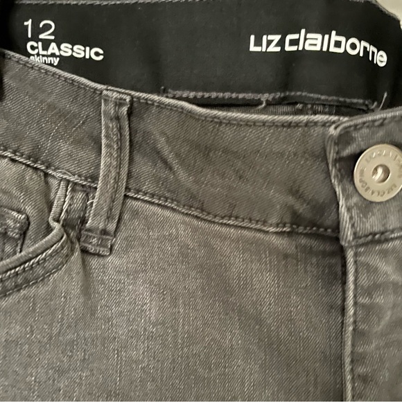 Liz Claiborne Women’s Classic Skinny Jeans - Picture 3 of 3